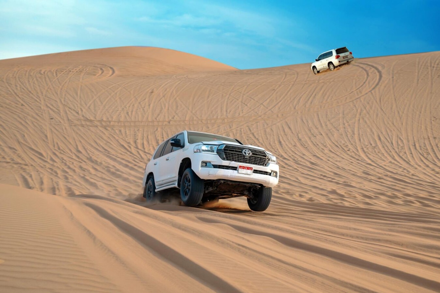 Luxury Desert Safari Tour in AUH 2025 | Abu Dhabi Desert Safari