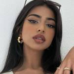 Alice Robinson Profile Picture