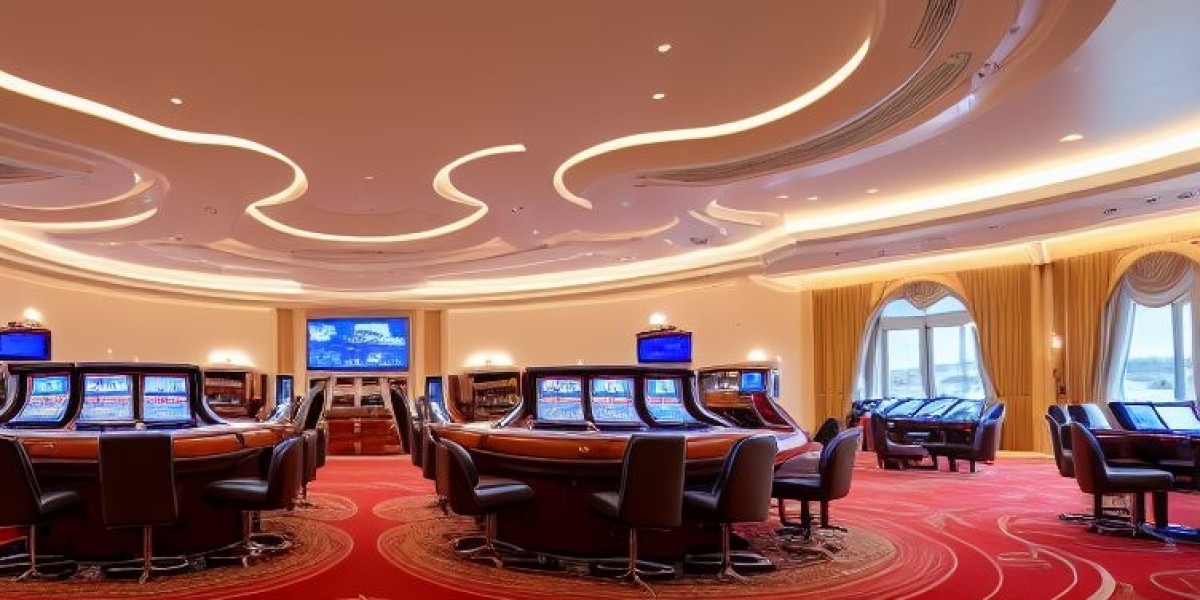 Classic Playing Table Gameplay at CrownGold Casino